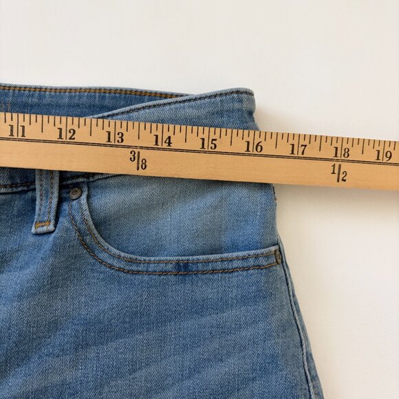 Chico's Shorts Womens 8 Blue Hi-Rise So Slimming Girlfriend Short Stretch Denim - Picture 3 of 12